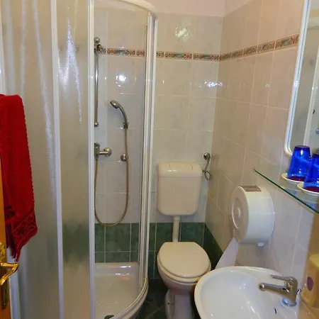 Gostilna Stara Posta 3*