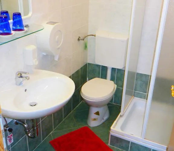 Gostilna Stara Posta 3* Podkraj